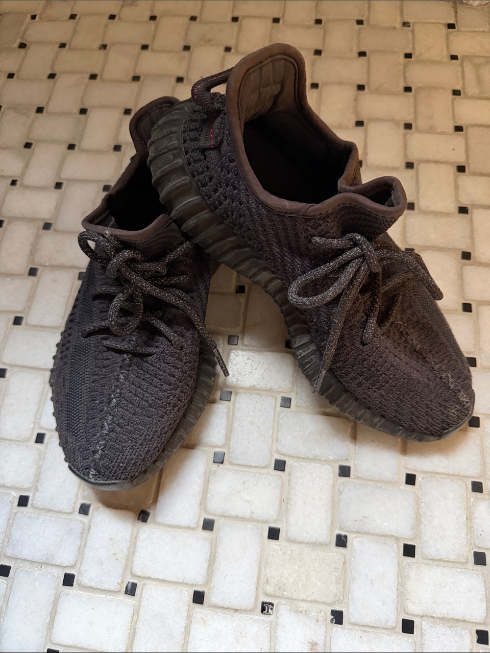 Yeezy Knit Low-Top Sneakers in Dark Brown/Black